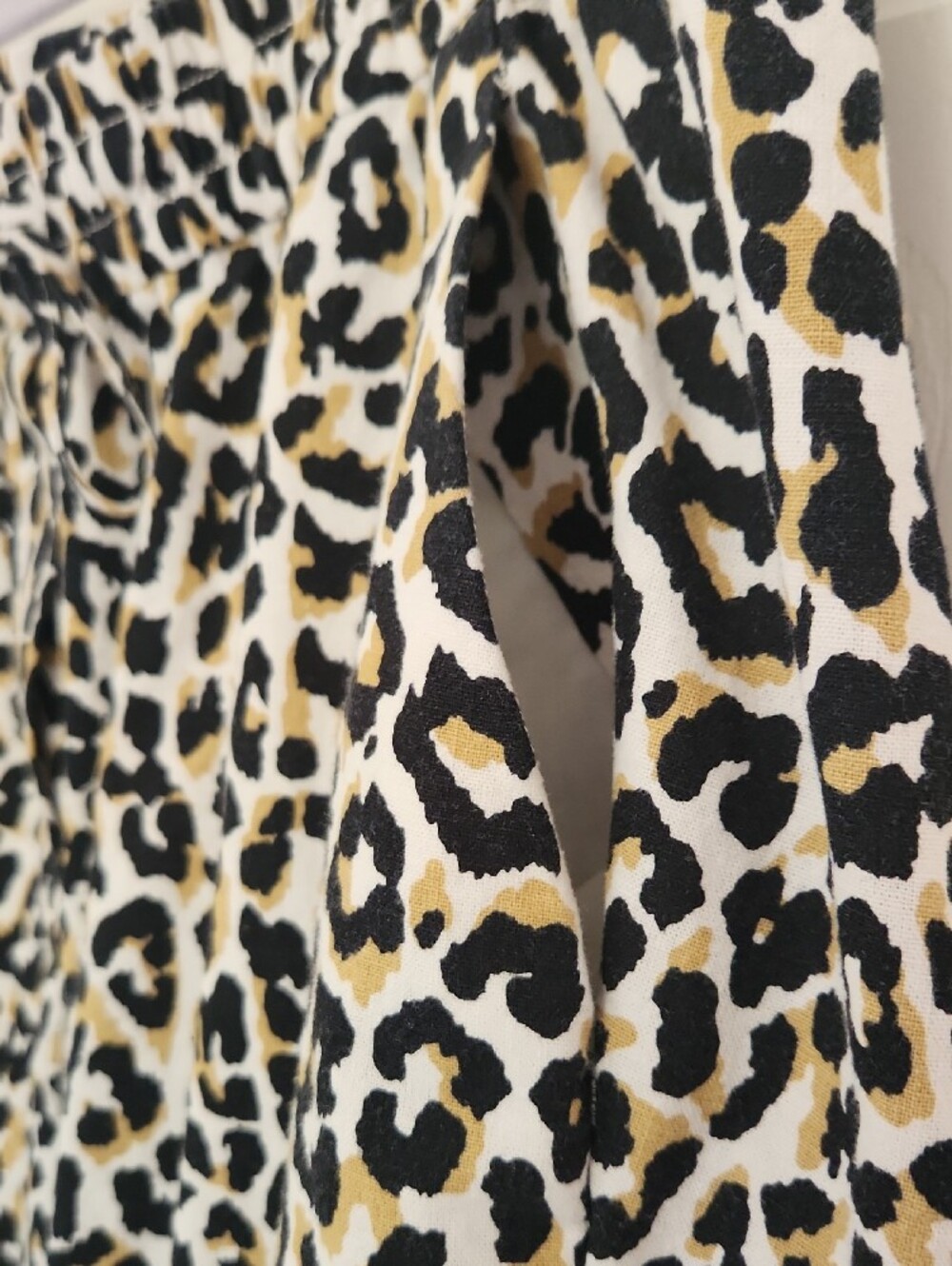 Cozy Casual Chic Weekend J. Crew Leopard-Print Linen Cotton Pull-On Joggers - Picture 4 of 7
